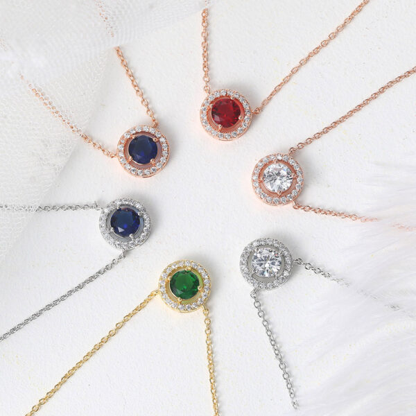 Women's Stylish Round Zircon Pendant Clavicle Chain